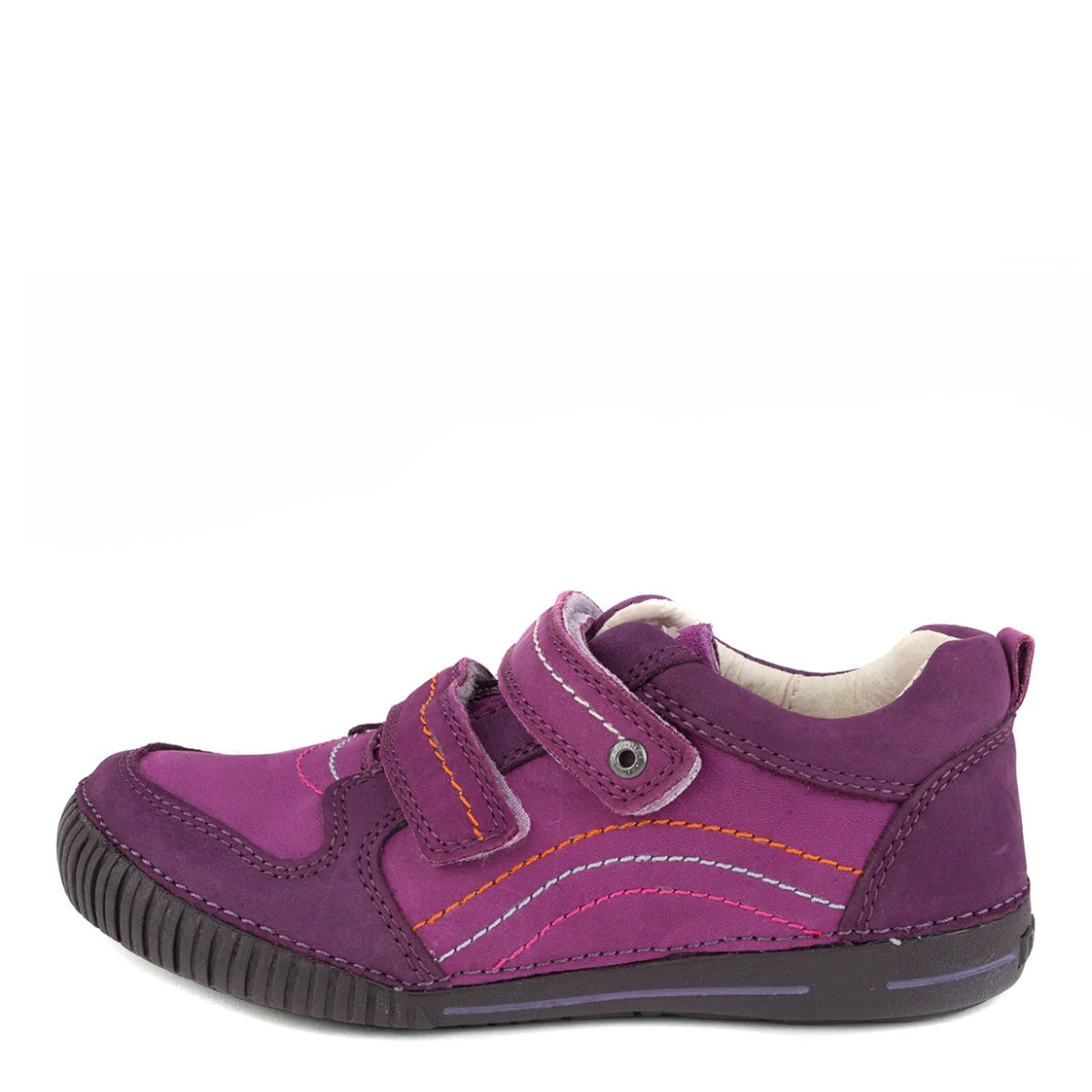 Premium quality shoes with genuine leather lining and upper in violet with double velcro strap. Thanks to its high level of specialization, D.D. Step knows exactly what your child’s feet need, to develop properly in the various phases of growth. The exceptional comfort these shoes provide assure the well-being and happiness of your child.