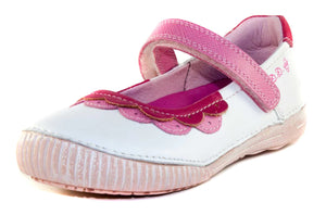 Premium quality dress shoes with genuine leather lining and upper in white with pink decor and single velcro strap. Thanks to its high level of specialization, D.D. Step knows exactly what your child’s feet need, to develop properly in the various phases of growth. The exceptional comfort these shoes provide assure the well-being and happiness of your child.