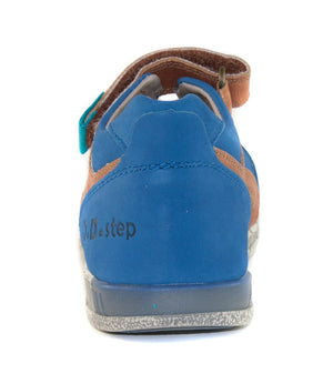 Premium quality sandals with genuine leather lining and upper blue and brown. Thanks to its high level of specialization, D.D. Step knows exactly what your child’s feet need, to develop properly in the various phases of growth. The exceptional comfort these shoes provide assure the well-being and happiness of your child.